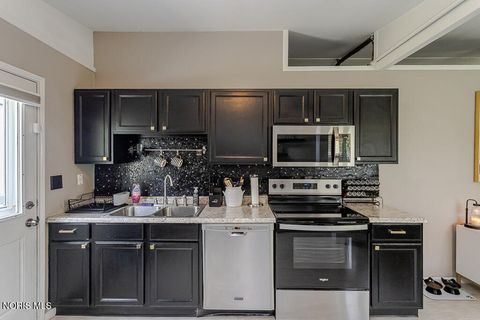 Tiny photo for 1818 Raynor Drive, Toledo, OH 43615 (MLS # 10006932)