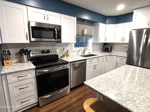 Tiny photo for 180 Southwood Drive, Perrysburg, OH 43551 (MLS # 10004476)