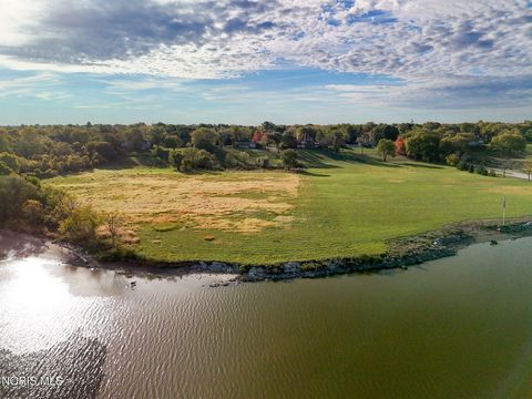 Tiny photo for 451 E Front Street, Perrysburg, OH 43551 (MLS # 10004172)