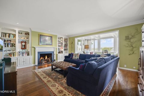 Tiny photo for 451 E Front Street, Perrysburg, OH 43551 (MLS # 10004172)