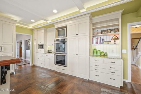 Tiny photo for 451 E Front Street, Perrysburg, OH 43551 (MLS # 10004172)