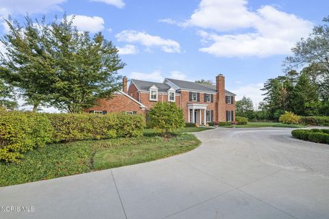 Tiny photo for 451 E Front Street, Perrysburg, OH 43551 (MLS # 10004172)