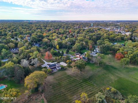 Tiny photo for 451 E Front Street, Perrysburg, OH 43551 (MLS # 10004172)