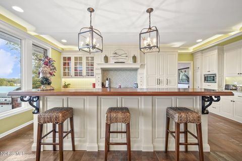 Tiny photo for 451 E Front Street, Perrysburg, OH 43551 (MLS # 10004172)