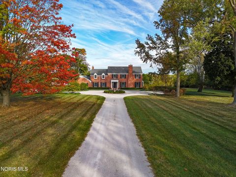 Tiny photo for 451 E Front Street, Perrysburg, OH 43551 (MLS # 10004172)