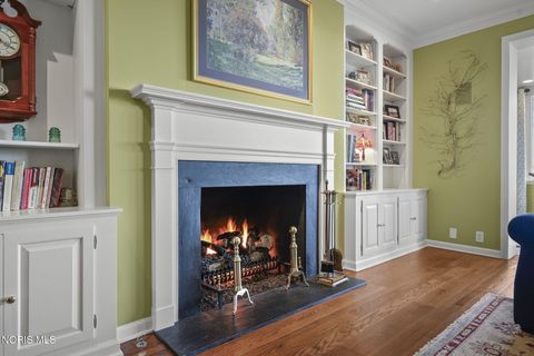 Tiny photo for 451 E Front Street, Perrysburg, OH 43551 (MLS # 10004172)