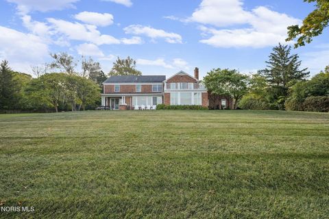 Tiny photo for 451 E Front Street, Perrysburg, OH 43551 (MLS # 10004172)