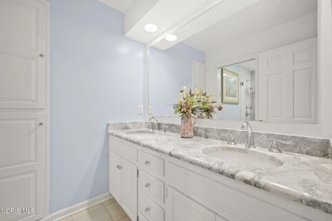 Tiny photo for 451 E Front Street, Perrysburg, OH 43551 (MLS # 10004172)