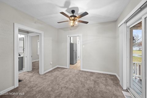 Tiny photo for 2659 Oak Grove Place, Toledo, OH 43613 (MLS # 10001830)