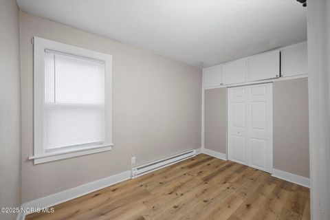 Tiny photo for 2659 Oak Grove Place, Toledo, OH 43613 (MLS # 10001830)