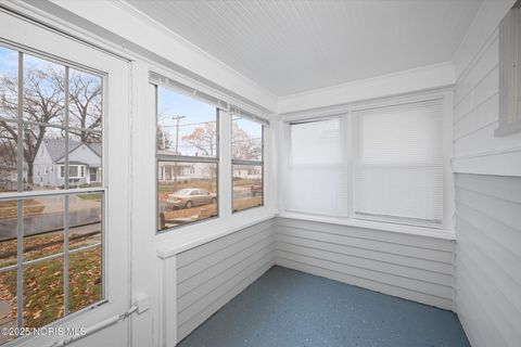 Tiny photo for 2659 Oak Grove Place, Toledo, OH 43613 (MLS # 10001830)