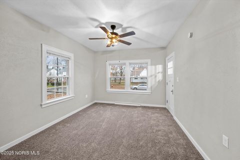 Tiny photo for 2659 Oak Grove Place, Toledo, OH 43613 (MLS # 10001830)