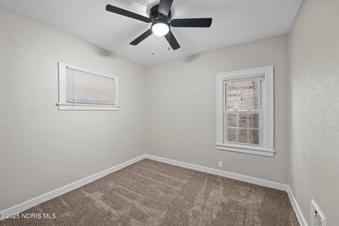 Tiny photo for 2659 Oak Grove Place, Toledo, OH 43613 (MLS # 10001830)