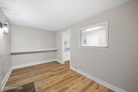 Tiny photo for 2659 Oak Grove Place, Toledo, OH 43613 (MLS # 10001830)