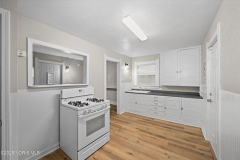 Tiny photo for 2659 Oak Grove Place, Toledo, OH 43613 (MLS # 10001830)