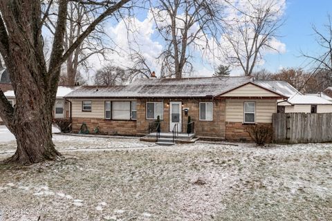 Tiny photo for 4841 Leamington Avenue, Toledo, OH 43613 (MLS # 10002376)