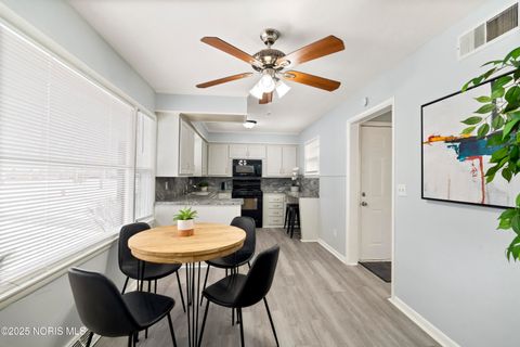 Tiny photo for 4841 Leamington Avenue, Toledo, OH 43613 (MLS # 10002376)