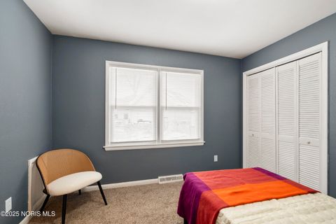 Tiny photo for 4841 Leamington Avenue, Toledo, OH 43613 (MLS # 10002376)