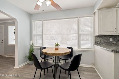 Tiny photo for 4841 Leamington Avenue, Toledo, OH 43613 (MLS # 10002376)