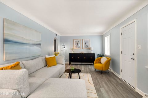 Tiny photo for 4841 Leamington Avenue, Toledo, OH 43613 (MLS # 10002376)