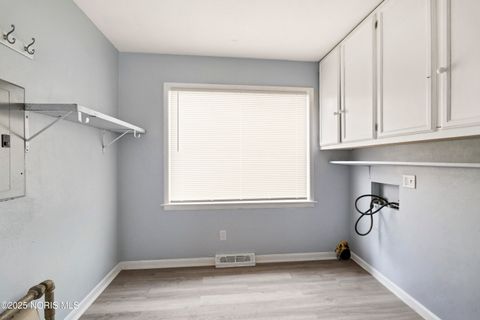 Tiny photo for 4841 Leamington Avenue, Toledo, OH 43613 (MLS # 10002376)