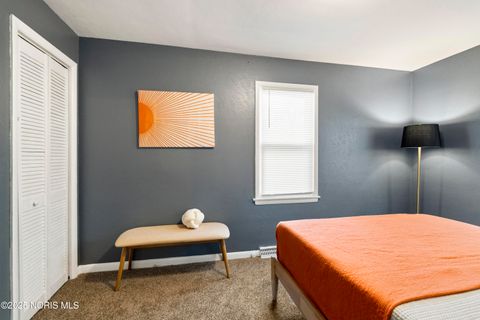 Tiny photo for 4841 Leamington Avenue, Toledo, OH 43613 (MLS # 10002376)