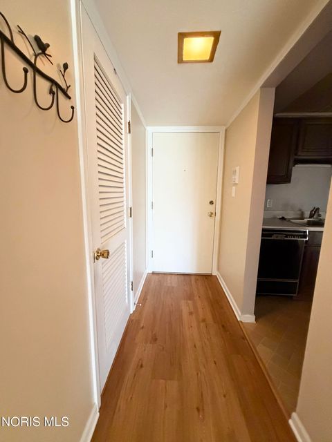 Tiny photo for 425 W Ridge Drive #Apt 6, Fostoria, OH 44830 (MLS # 10007816)