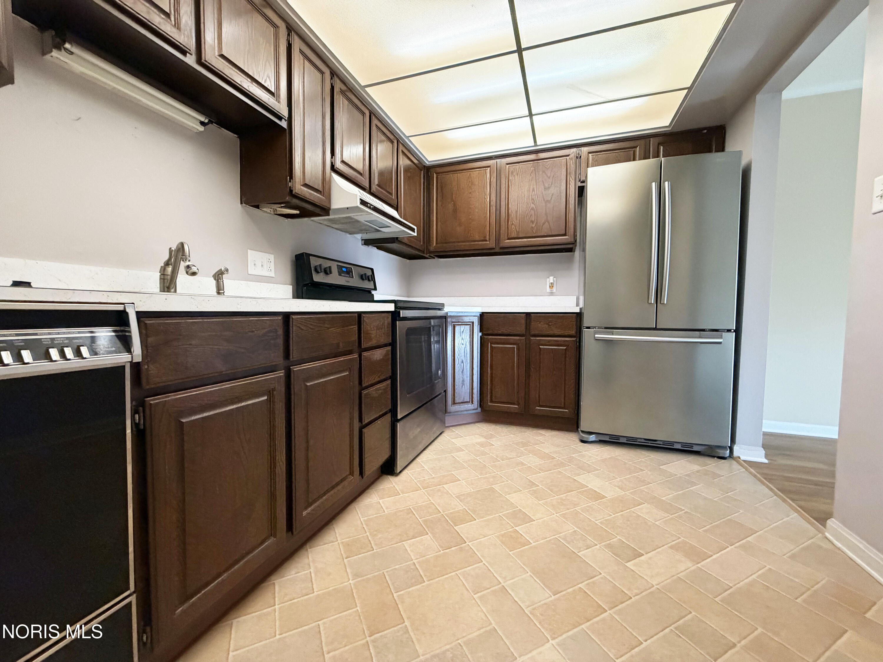 425 W Ridge Drive Apt 6