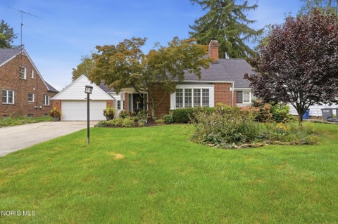 Photo of 2810 Densmore Drive, Toledo, OH 43606 (MLS # 10013176)