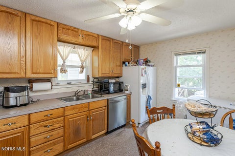 Tiny photo for 5204 Silvertown Drive, Sylvania, OH 43560 (MLS # 10011010)