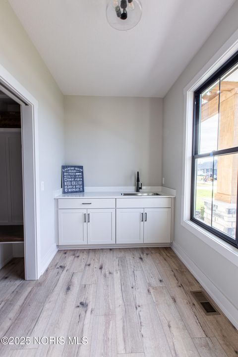 Tiny photo for 4351 Sage Street, Maumee, OH 43537 (MLS # 10001619)