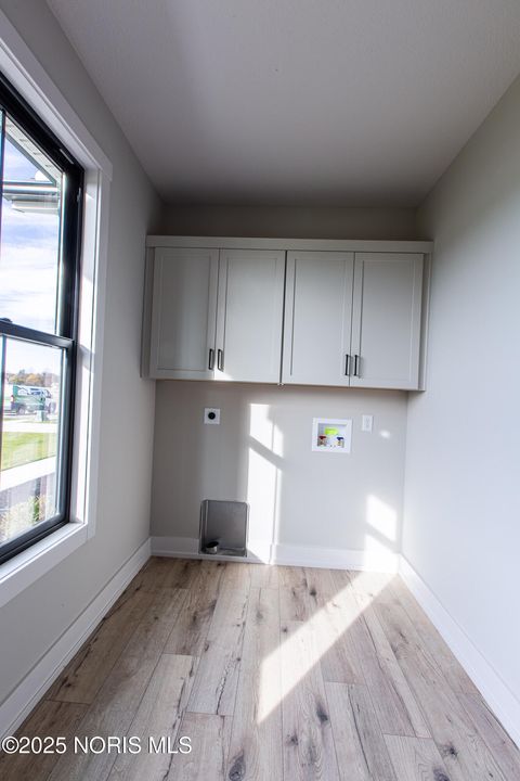 Tiny photo for 4351 Sage Street, Maumee, OH 43537 (MLS # 10001619)