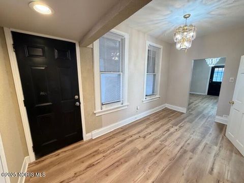 Tiny photo for 2743 Elm Street, Toledo, OH 43608 (MLS # 10002527)