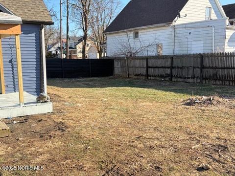 Tiny photo for 2743 Elm Street, Toledo, OH 43608 (MLS # 10002527)