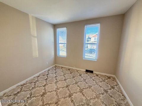 Tiny photo for 2743 Elm Street, Toledo, OH 43608 (MLS # 10002527)