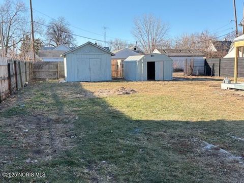 Tiny photo for 2743 Elm Street, Toledo, OH 43608 (MLS # 10002527)