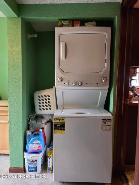 Tiny photo for 663 Foredale Avenue, Toledo, OH 43609 (MLS # 10000590)
