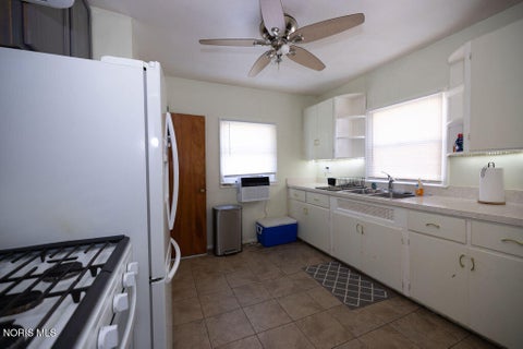 Tiny photo for 5920 Davida Drive, Toledo, OH 43612 (MLS # 10014398)