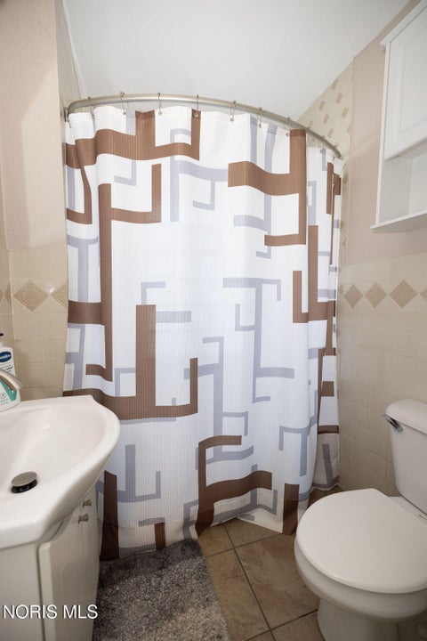 Tiny photo for 5920 Davida Drive, Toledo, OH 43612 (MLS # 10014398)