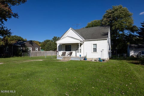 Photo of 5920 Davida Drive, Toledo, OH 43612 (MLS # 10014398)