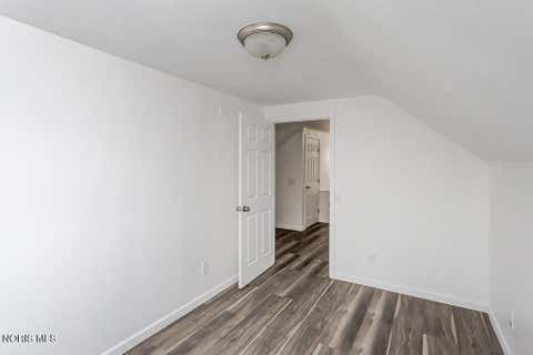 Tiny photo for 5542 Ashdale Court, Toledo, OH 43612 (MLS # 10010109)