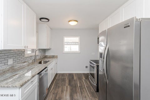 Tiny photo for 5542 Ashdale Court, Toledo, OH 43612 (MLS # 10010109)