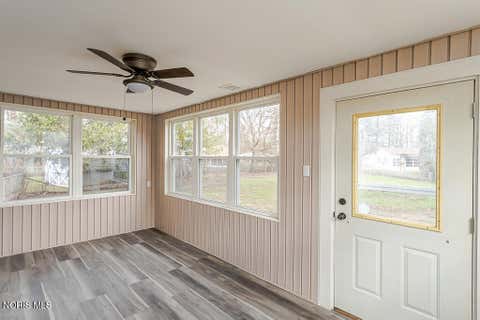 Tiny photo for 5542 Ashdale Court, Toledo, OH 43612 (MLS # 10010109)