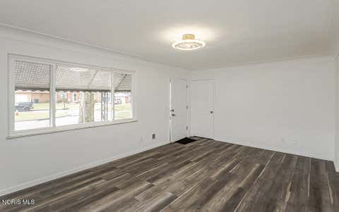 Tiny photo for 5542 Ashdale Court, Toledo, OH 43612 (MLS # 10010109)