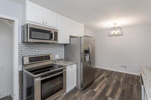 Tiny photo for 5542 Ashdale Court, Toledo, OH 43612 (MLS # 10010109)