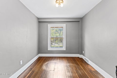 Tiny photo for 233 W Harrison Street, Maumee, OH 43537 (MLS # 10013853)