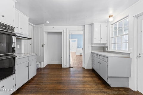 Tiny photo for 233 W Harrison Street, Maumee, OH 43537 (MLS # 10013853)