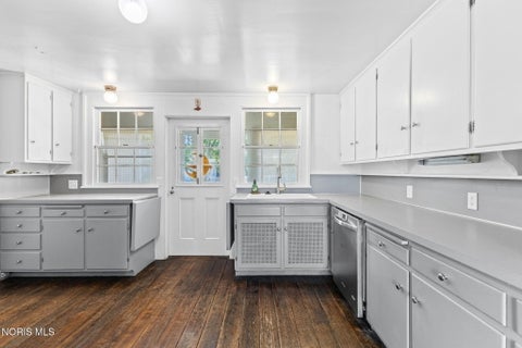 Tiny photo for 233 W Harrison Street, Maumee, OH 43537 (MLS # 10013853)