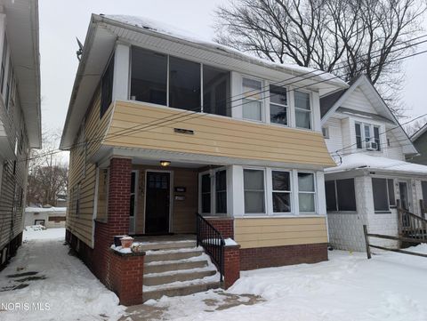 Photo of 3712 Willys Parkway, Toledo, OH 43612 (MLS # 10004314)