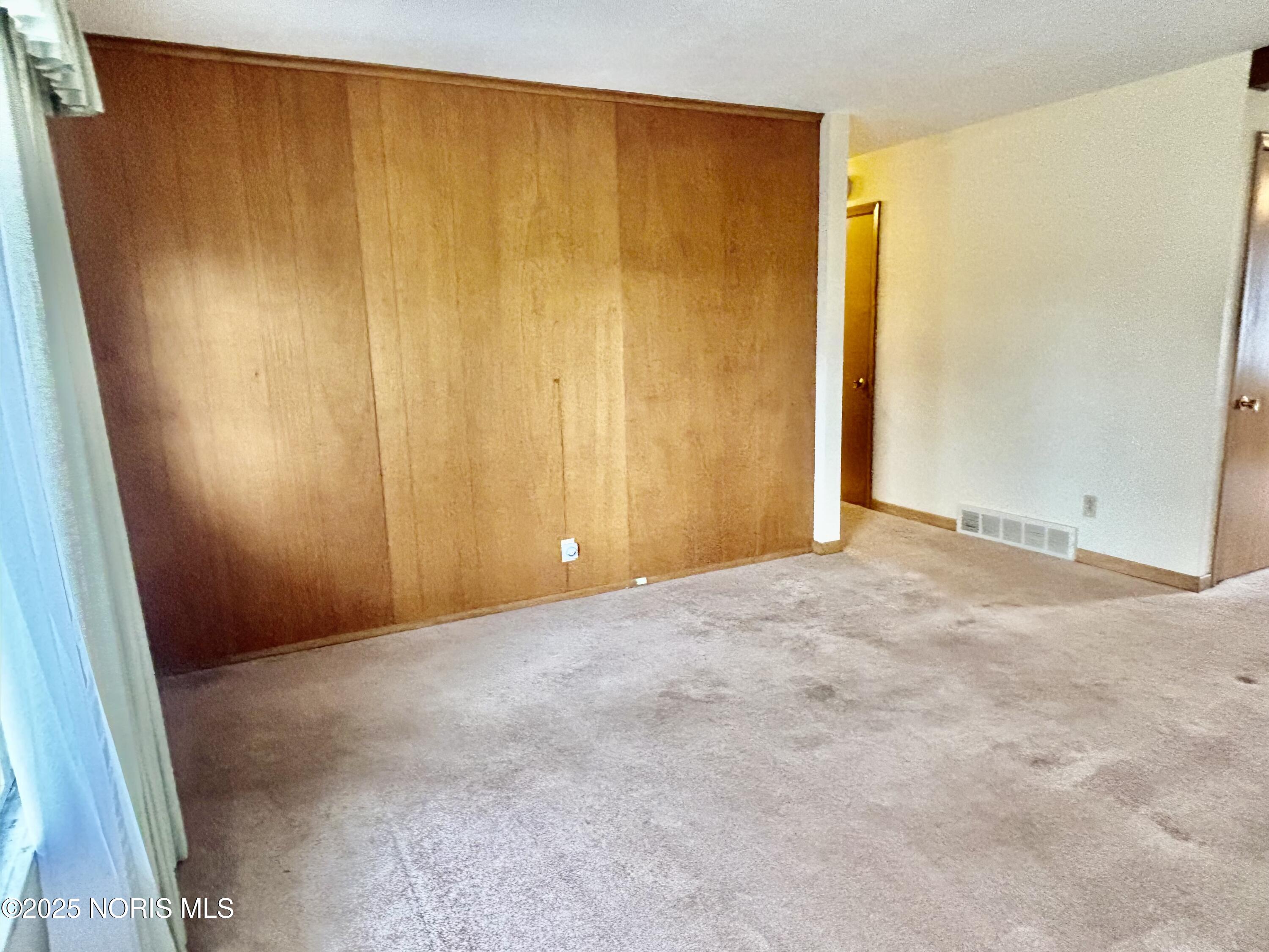 465 S Stephen Street